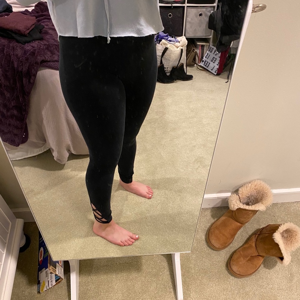 Mossimo Leggings with cutout